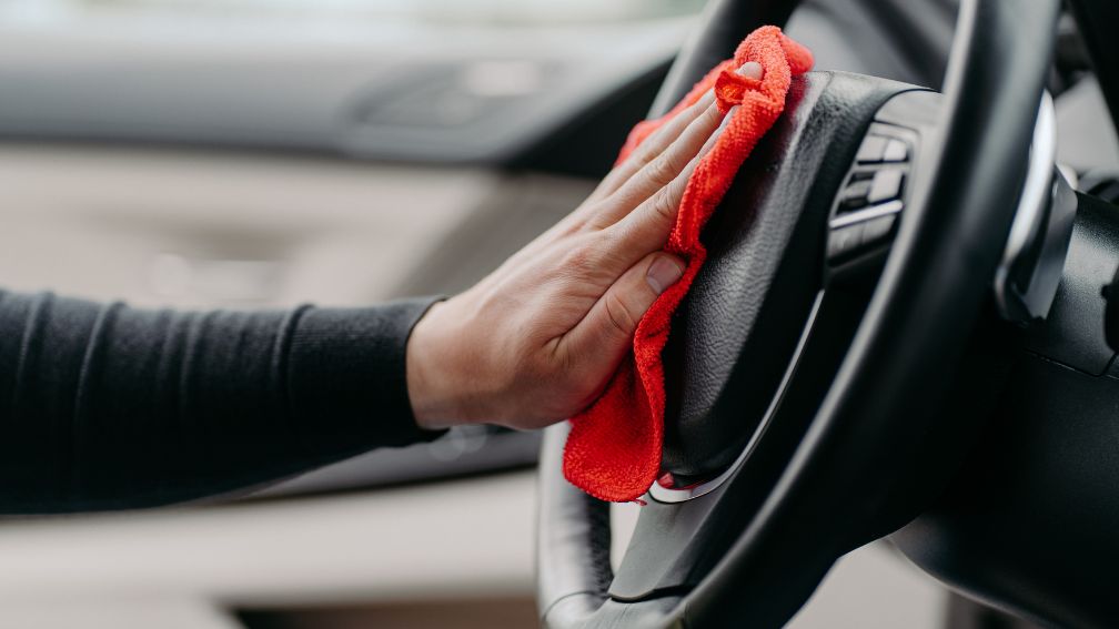 interior-car-grooming interior-car-grooming