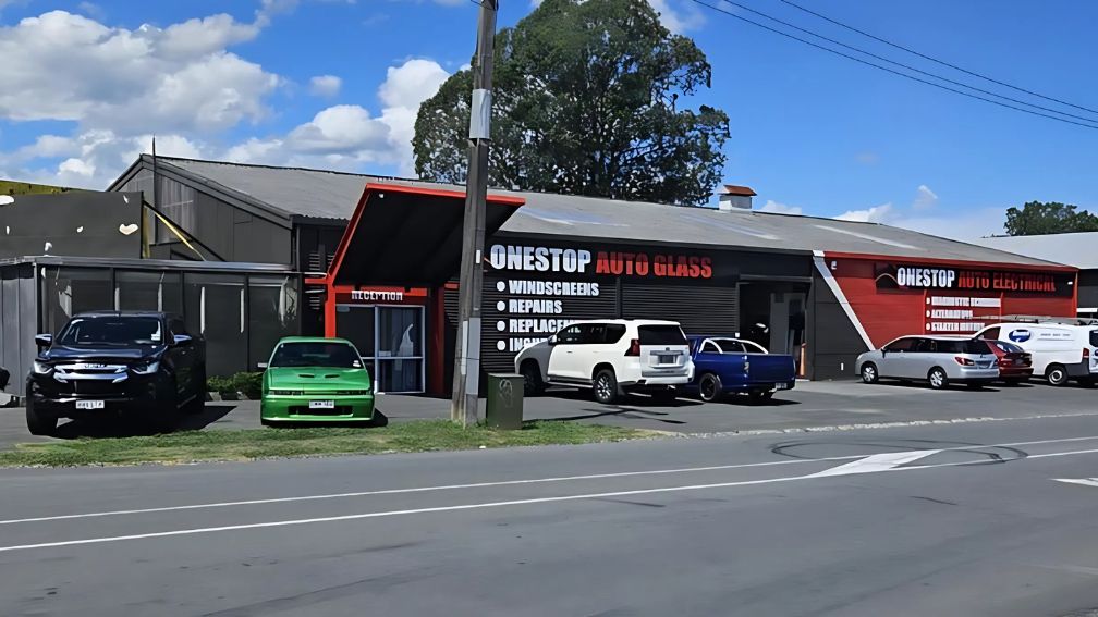 onestop-auto-mechanics-hamilton-2 onestop-auto-mechanics-hamilton-2